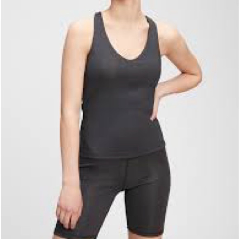 GapFit Brushed Tech Jersey Ribbed Racerback Shelf Tank Top